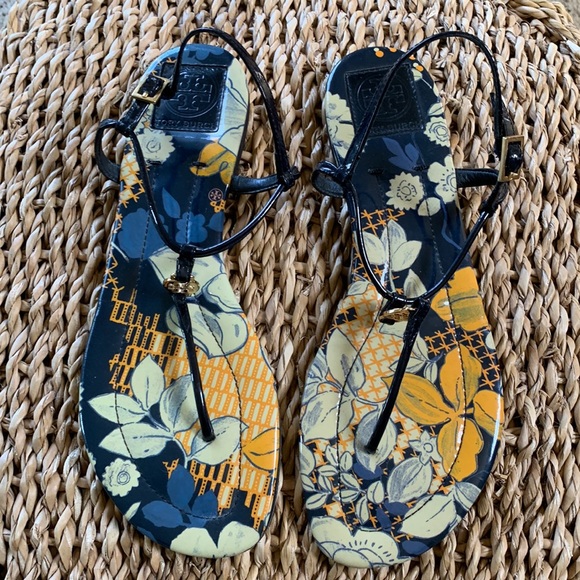Tory Burch Shoes - EUC. Tory Burch sandals. Size 10